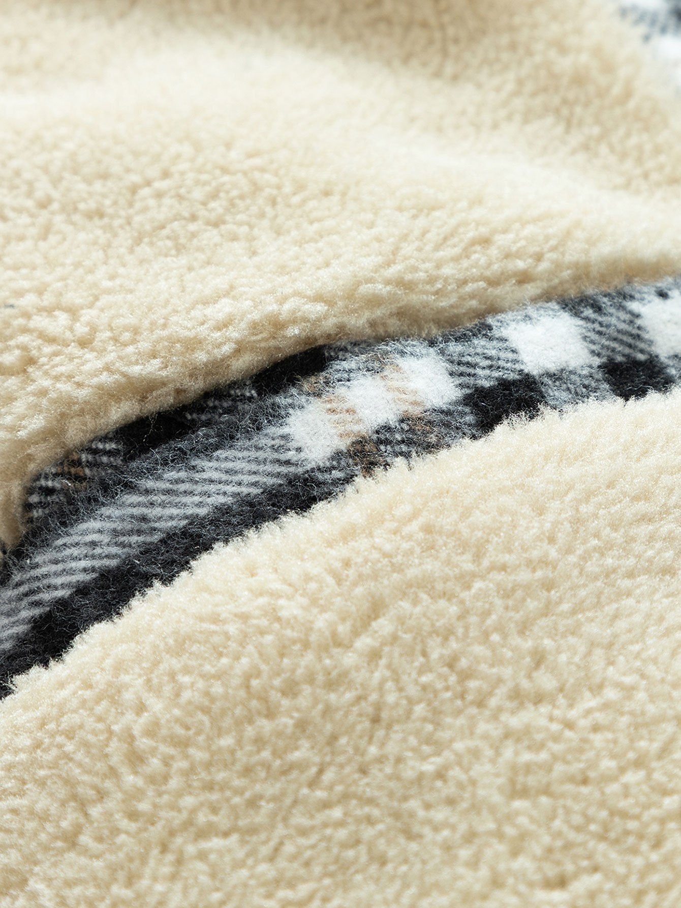 Karierte Kapuzenjacke mit Teddyfleece-Futter!