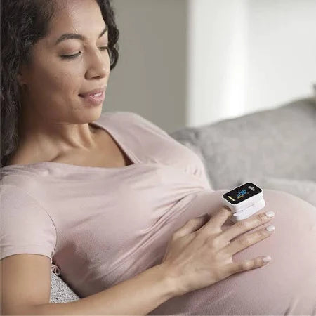 vingertop pulsoximeter geeft snelle, nauwkeurige metingen van je zuurstofgehalte en hartslag.